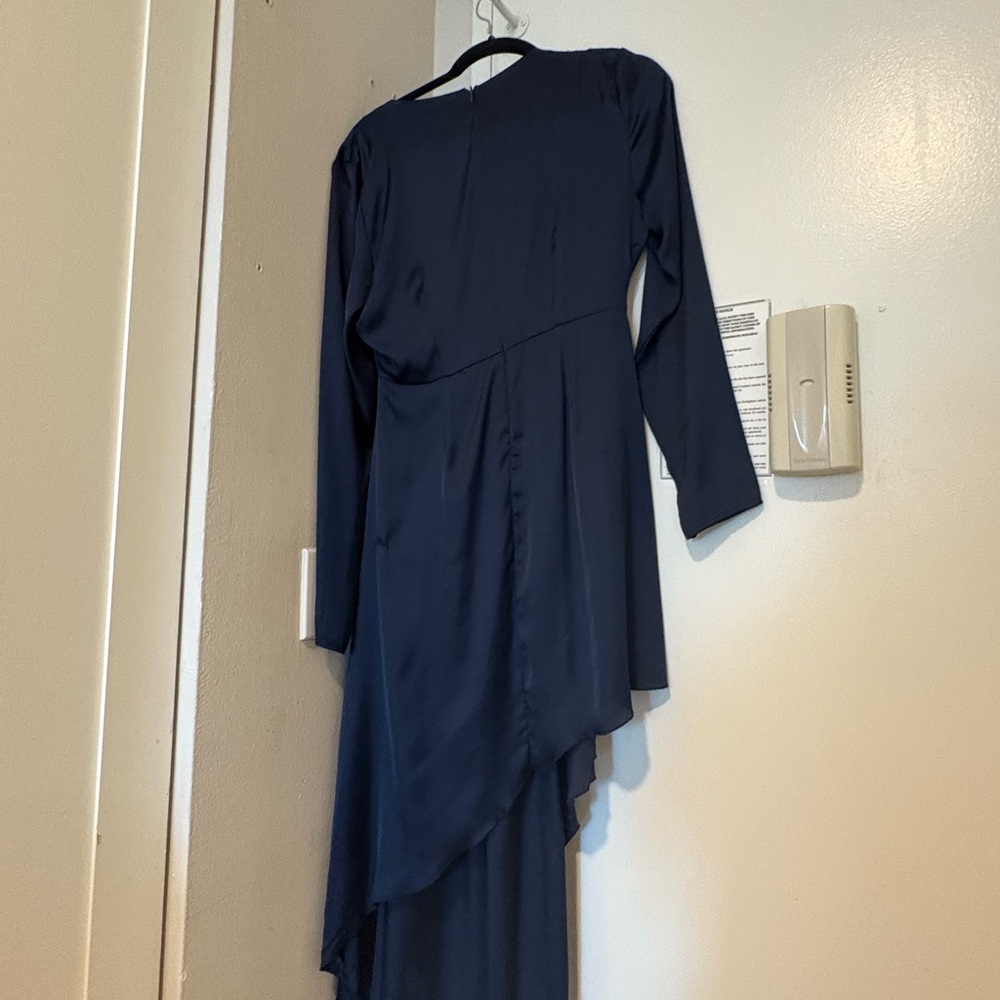 Elegant Navy Blue Satin Dress - Picture 4 of 5